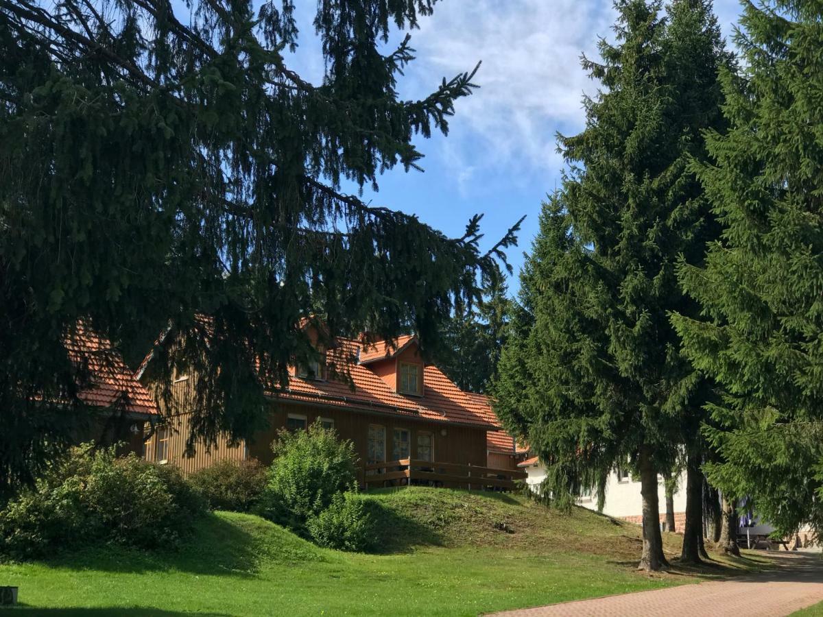Hotel Und Berggasthof Spiessberghaus Friedrichroda Exterior photo